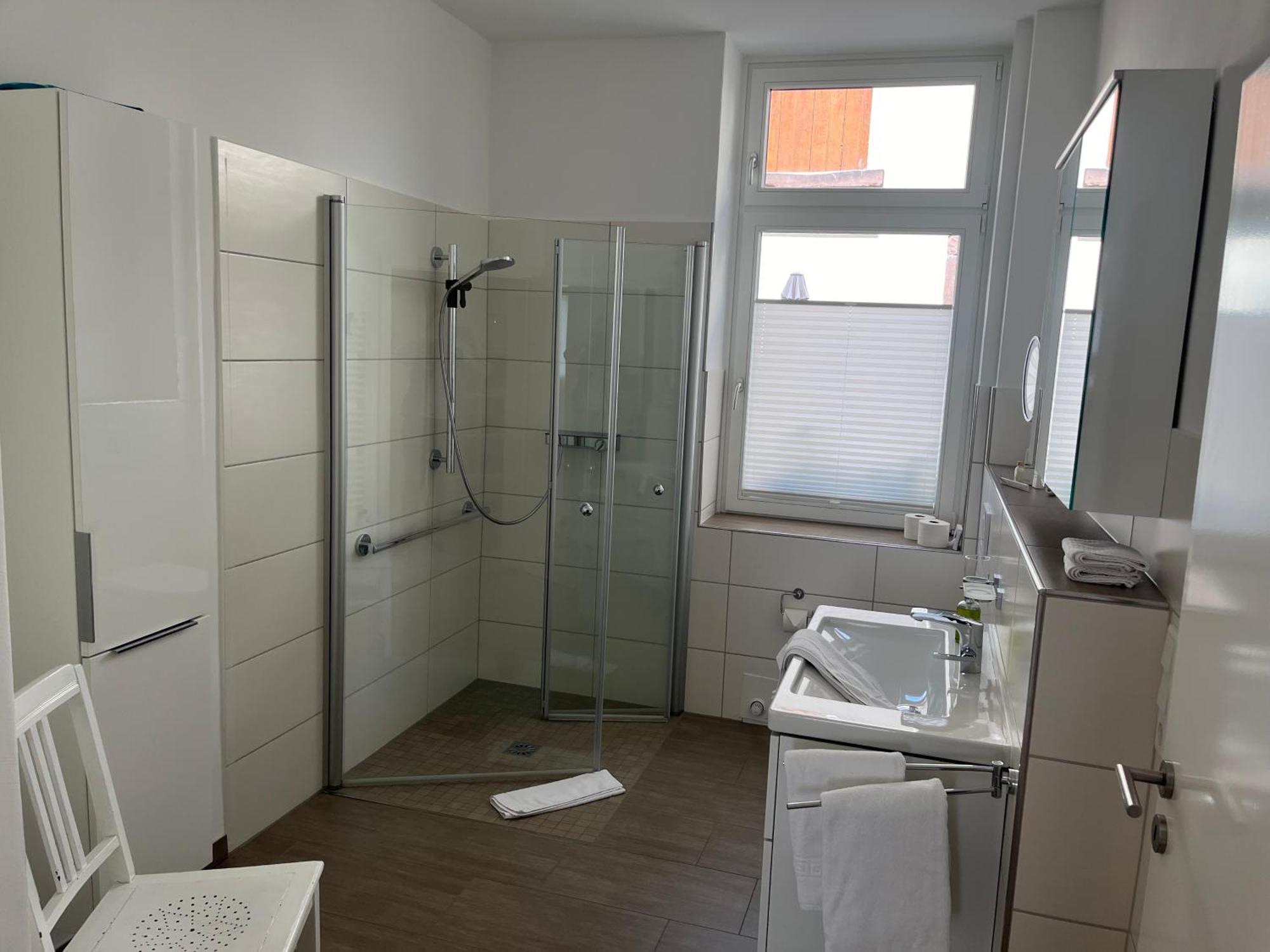 Apartment Van Ess Hof - Altstadt วาร์บวร์ก ภายนอก รูปภาพ